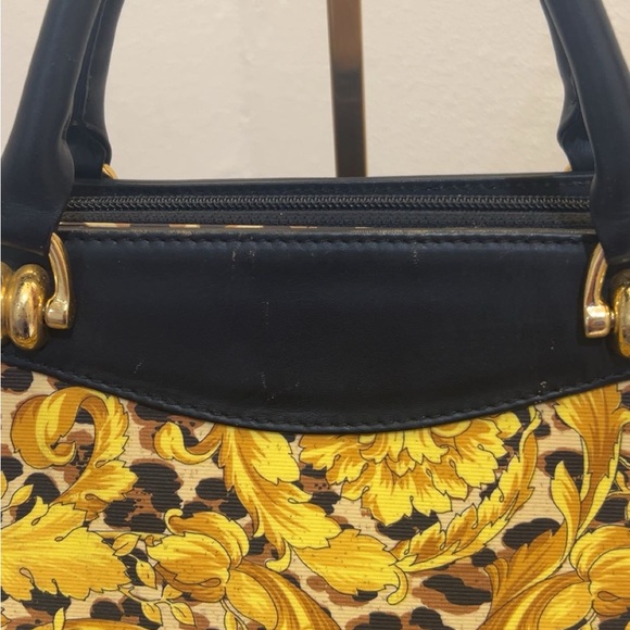 Versace Black and Gold Baroque Bag - Picture 4 of 12